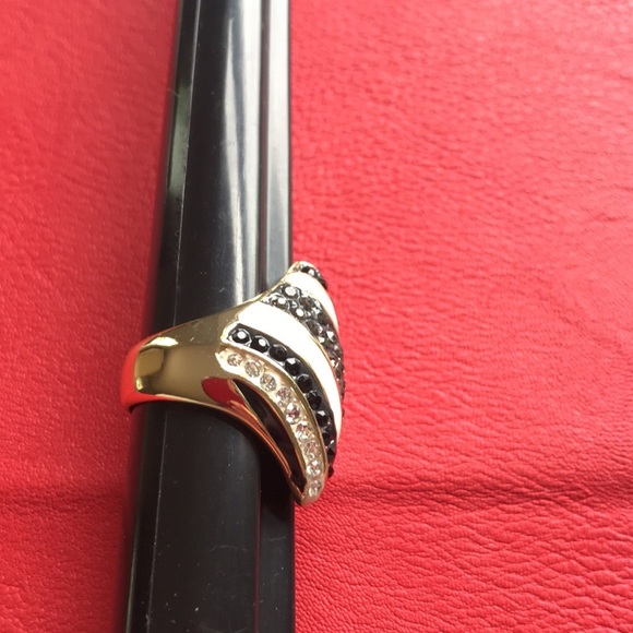 Statement Ring from AKKAD with Sapphire blue,Smoky & clear Crystals - Picture 3 of 7